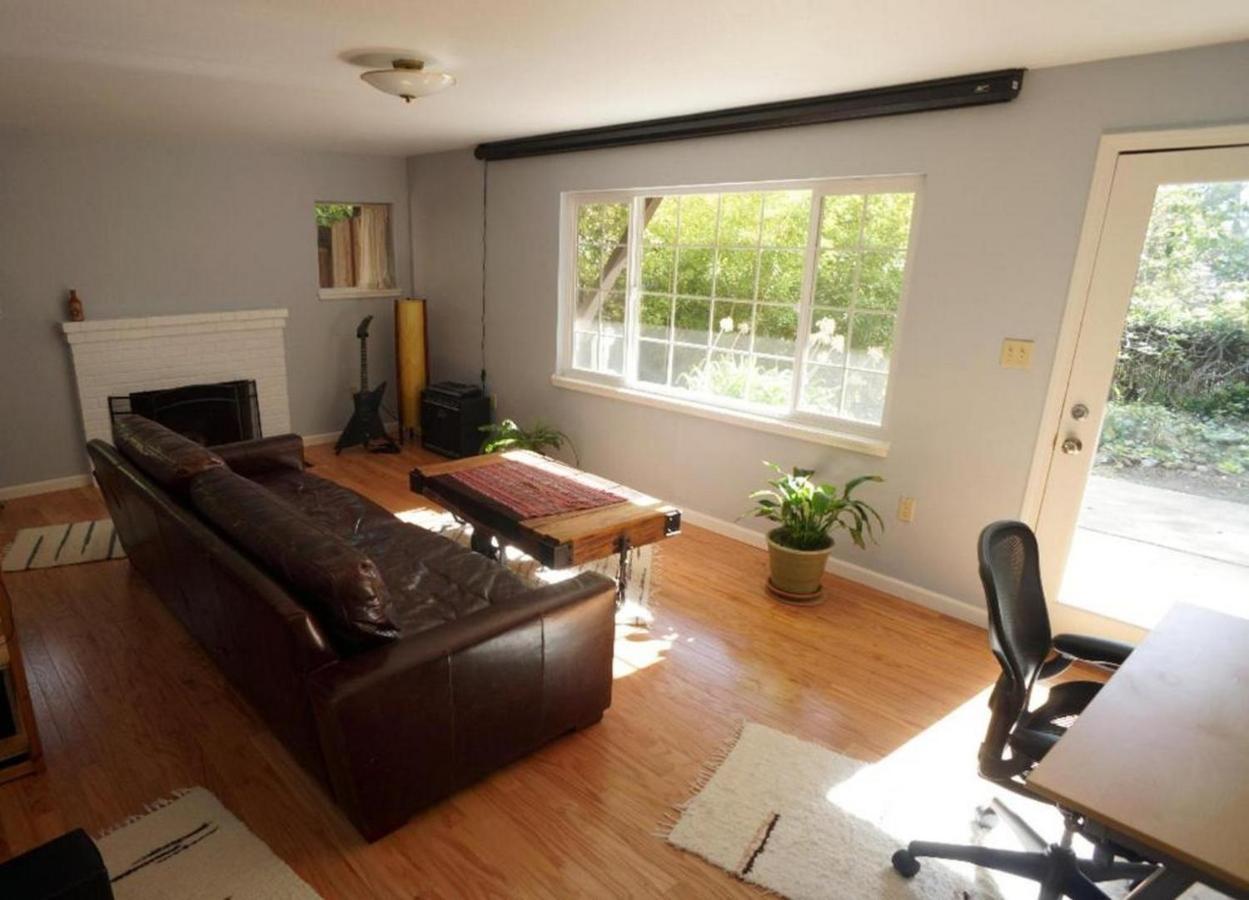 Large 1 Bedroom Apartment, Home Theater, Fireplace Berkeley Kültér fotó